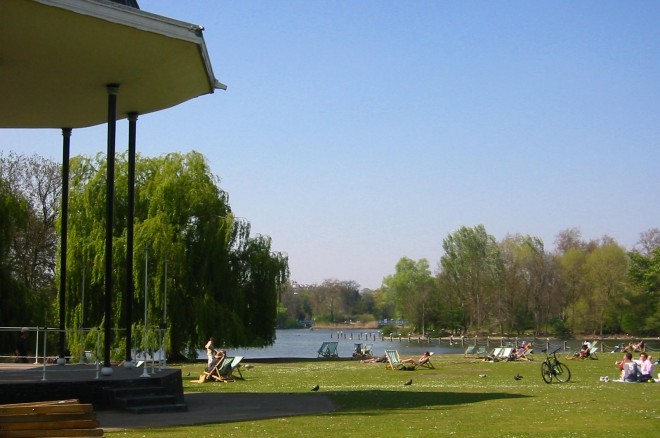 Regent's_Park_bandstand