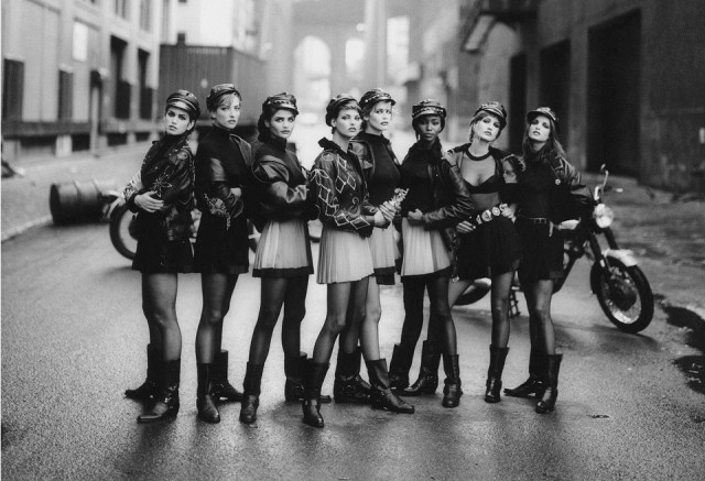 cindy-crawford-tatjana-patitz-helena-christensen-linda-evangelista-claudia-schiffer-naomi-campbell-karen-mulder-and-stephanie-seymour-photographed-by-peter-lindbergh-vogue-septe